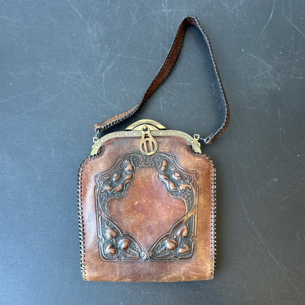Meeker Made Vintage Coin Purse Art Nouveau Embossed Leather Turnloc Bag Antique